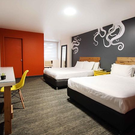 B My Hotel Тіхуана Екстер'єр фото