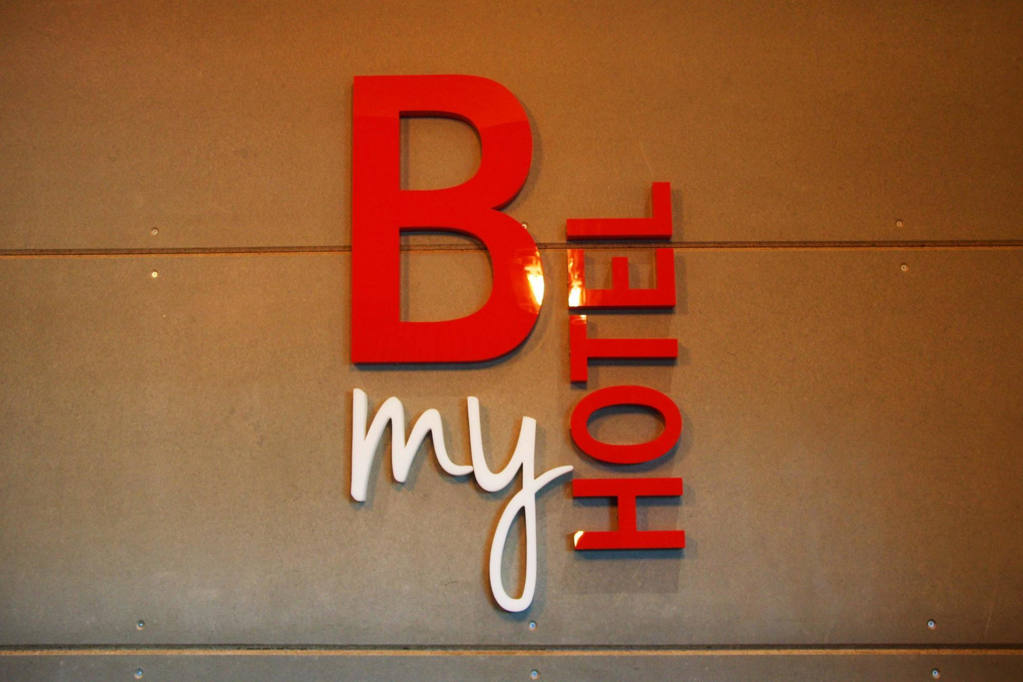 B My Hotel Тіхуана Екстер'єр фото
