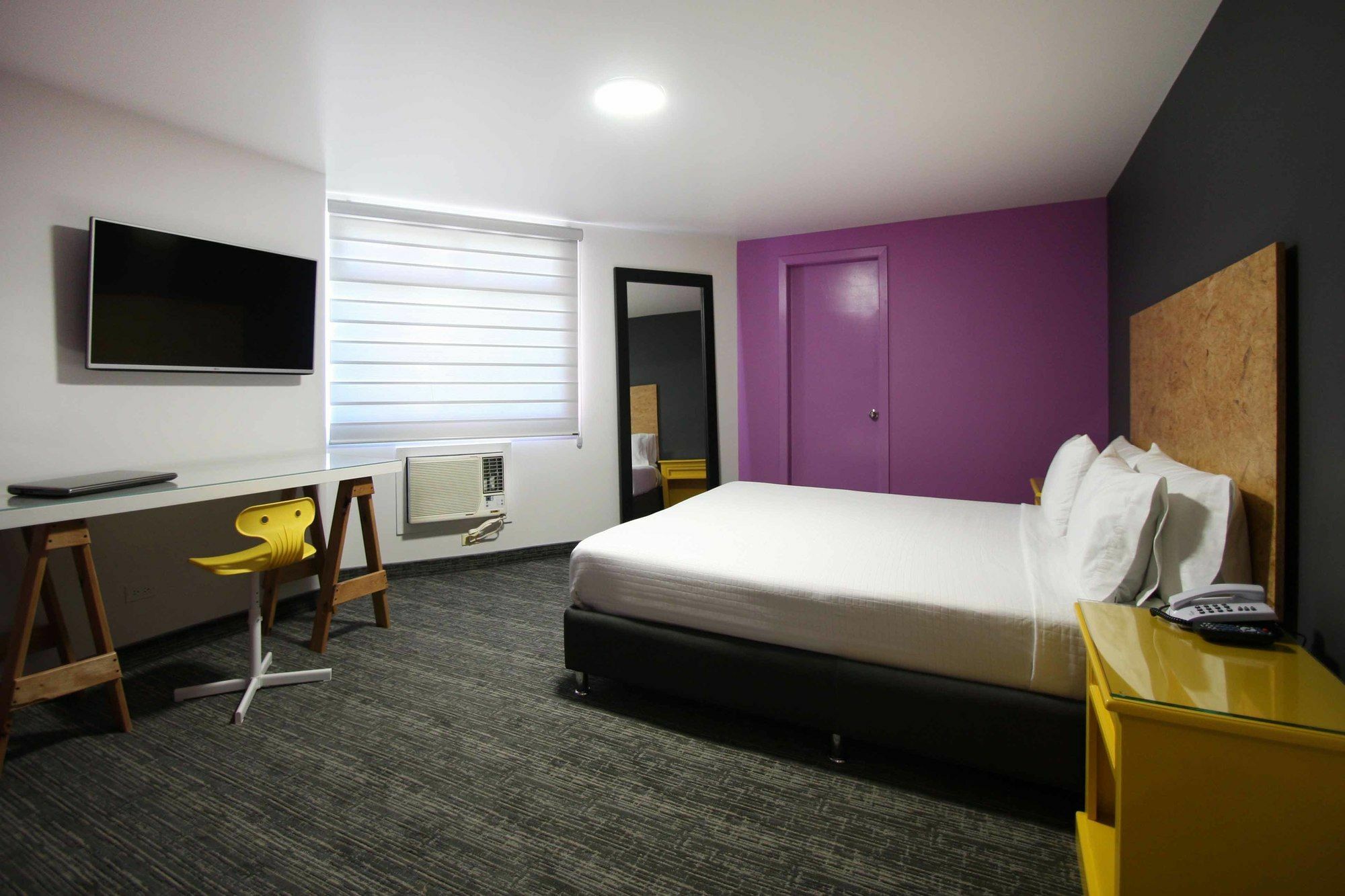 B My Hotel Тіхуана Екстер'єр фото