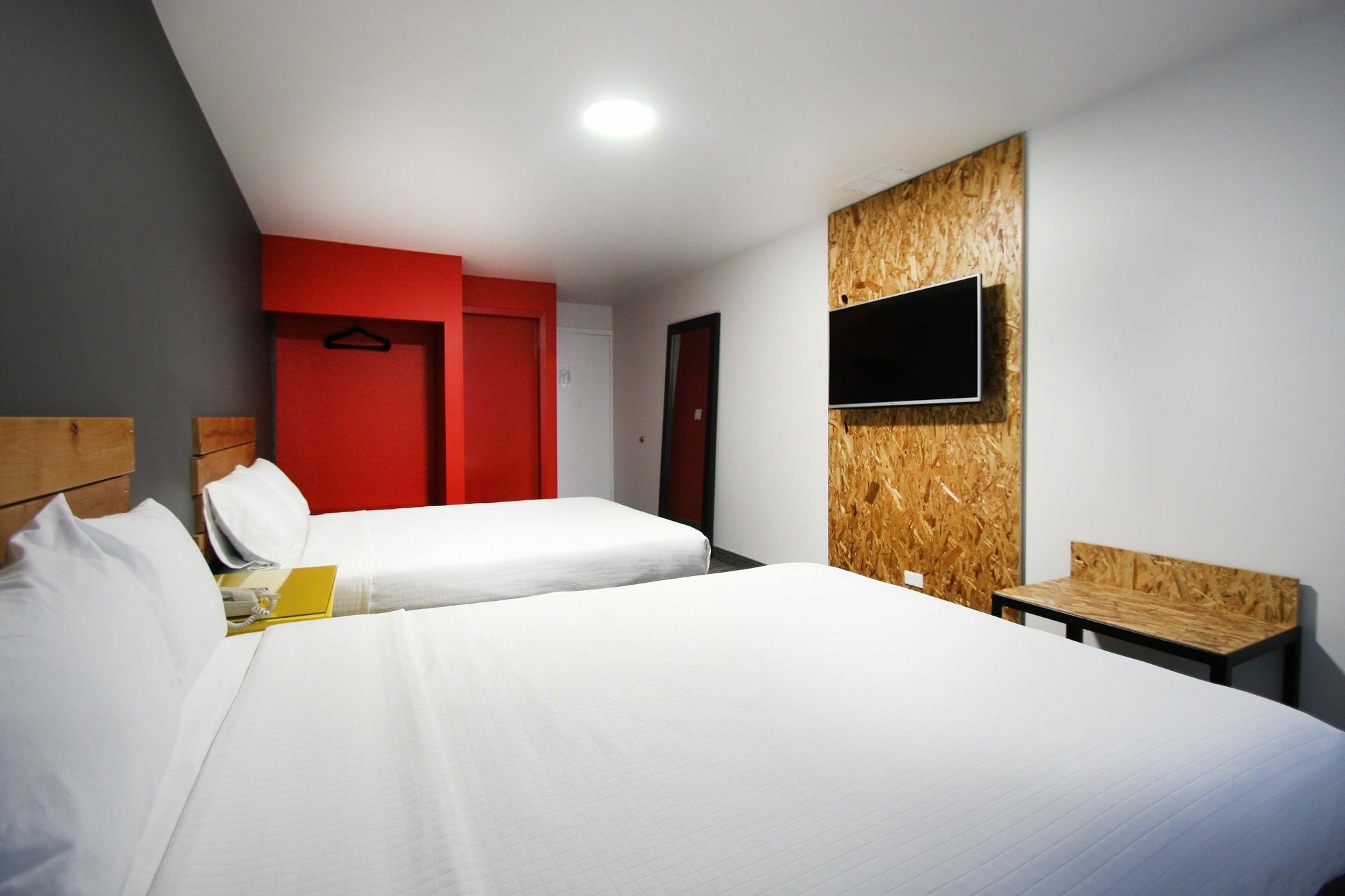 B My Hotel Тіхуана Екстер'єр фото