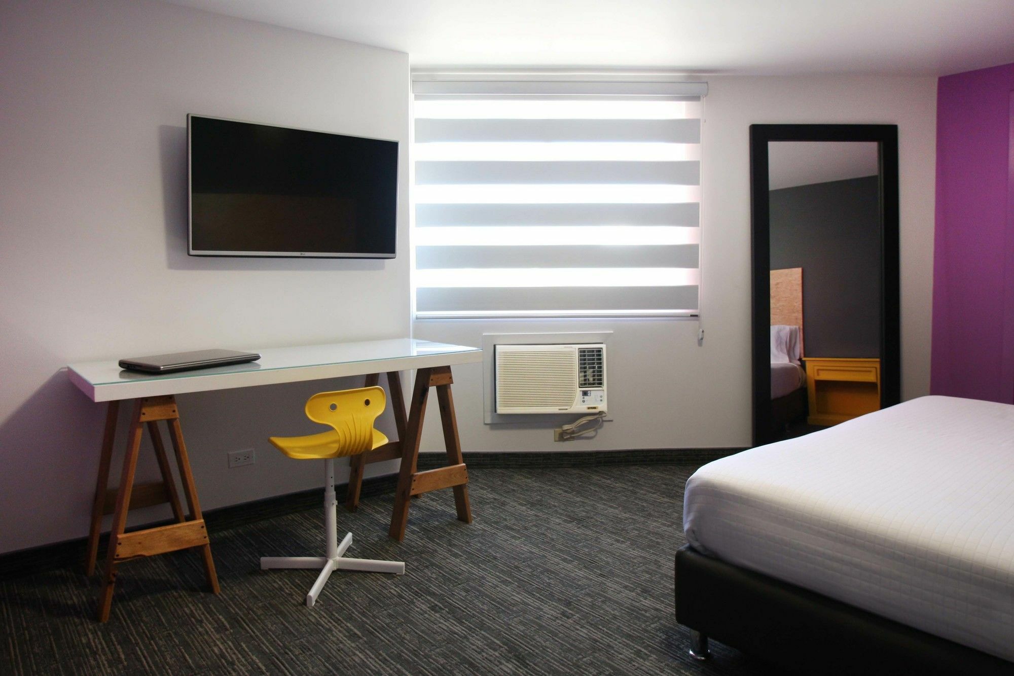 B My Hotel Тіхуана Екстер'єр фото